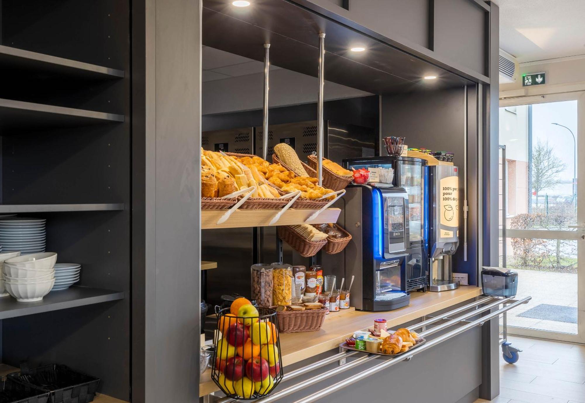 B&B Hotel Auxerre Monéteau Екстериор снимка
